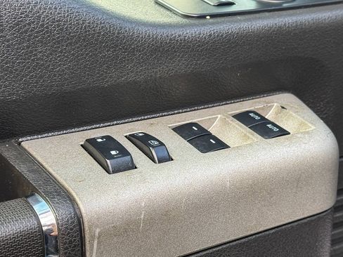 Used 2013 Ford F250 Lariat w/ Chrome Pkg AWD/4WD image 31