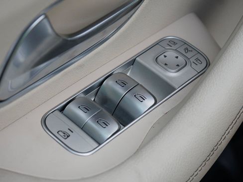 Used 2020 Mercedes-Benz GLS 450 4MATIC image 21