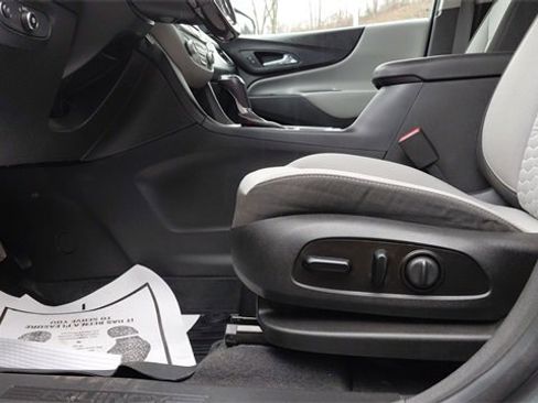 Used 2019 Chevrolet Equinox LT image 13