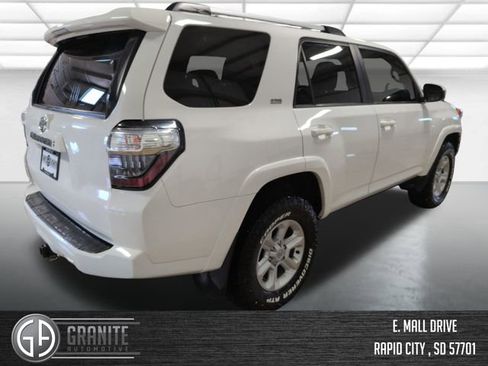 Used 2022 Toyota 4Runner SR5 AWD/4WD image 6