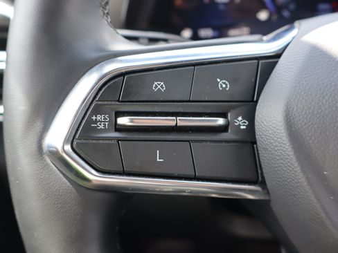 Used 2025 Chevrolet Equinox LT w/ Convenience Package II AWD/4WD image 15