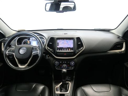 Used 2016 Jeep Cherokee Limited FWD image 17
