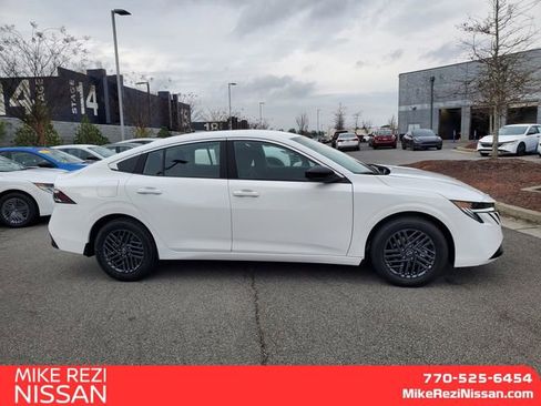 New 2026 Nissan Sentra SV w/ SV Convenience Package FWD image 2