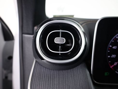 Certified 2026 Mercedes-Benz GLC 43 AMG 4MATIC image 31