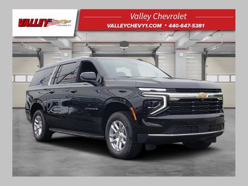New 2026 Chevrolet Suburban LS AWD/4WD image 1
