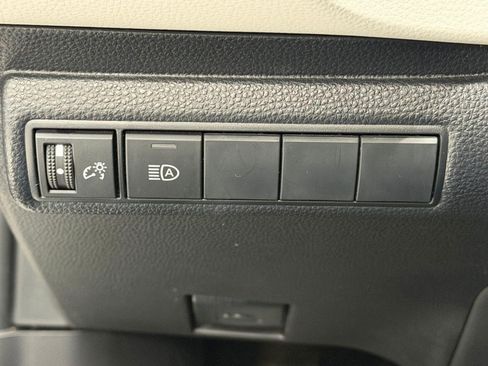 Used 2023 Toyota Corolla LE w/ Carpet Mat Package (TMS) FWD image 27
