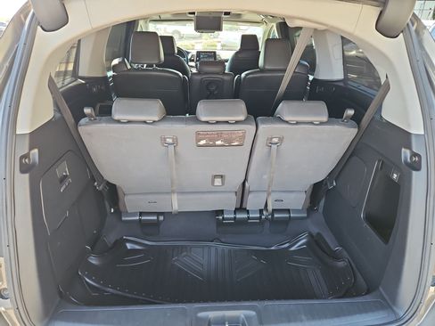 Used 2018 Honda Odyssey Elite image 7