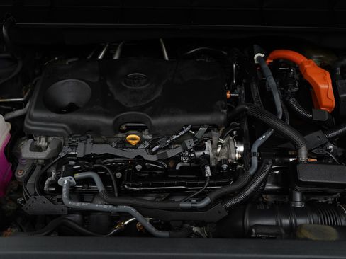 Used 2022 Toyota Highlander XLE image 25