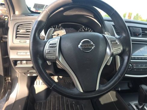 Used 2017 Nissan Altima 2.5 SR FWD image 20