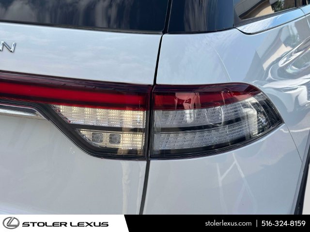 Used 2022 Lincoln Aviator AWD w/ Premium Package image 13