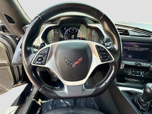Used 2019 Chevrolet Corvette Stingray Coupe w/ 1LT RWD image 35