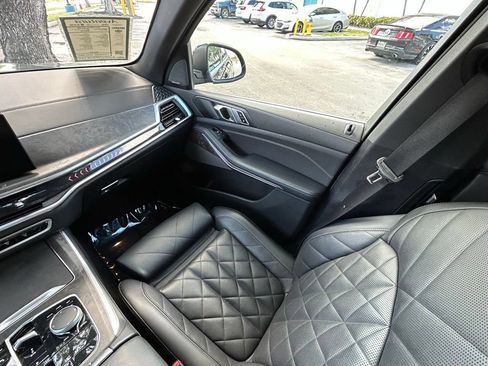 Used 2024 BMW X5 xDrive40i AWD/4WD image 11