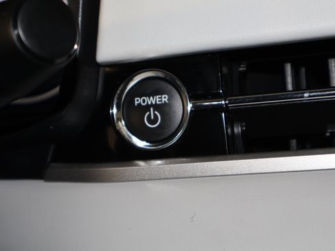 Used 2024 Mitsubishi Outlander SEL image 24