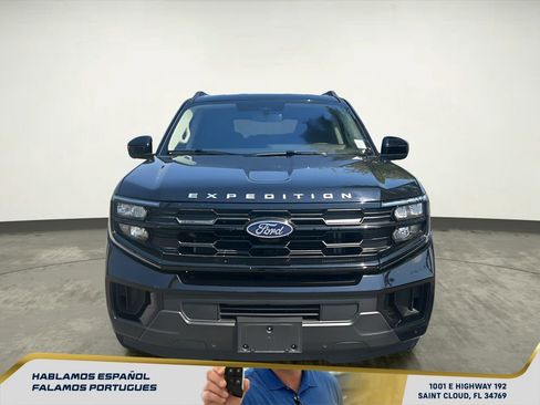 Used 2025 Ford Expedition Active image 9