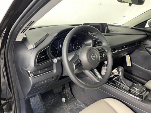 New 2025 MAZDA CX-30 AWD 2.5 S w/ Preferred Package image 2