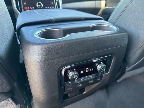 Used 2026 GMC Yukon Denali w/ Advanced Technology Package AWD/4WD image 35