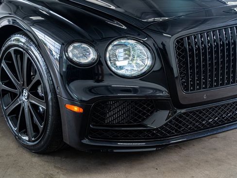 Used 2020 Bentley Flying Spur W12 image 18