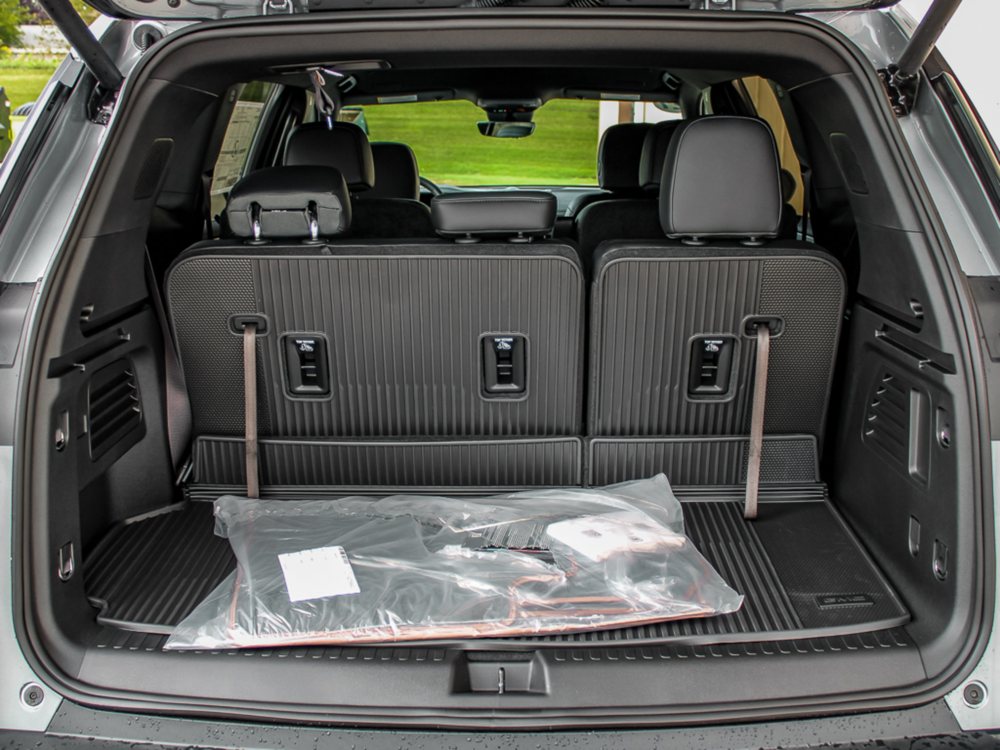 New 2027 GMC Acadia AT4 w/ Luxury Package AWD/4WD image 26