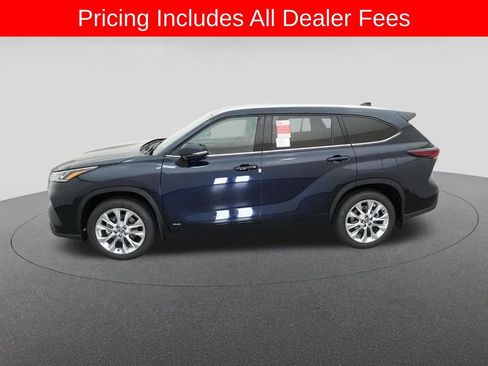 New 2026 Toyota Highlander Limited AWD/4WD image 3
