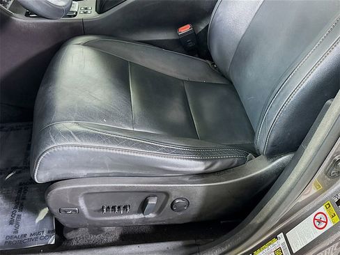 Used 2018 Toyota Highlander XLE image 25