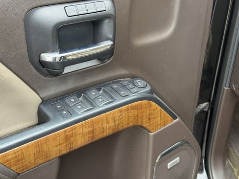 Used 2017 GMC Sierra 2500 SLT w/ Duramax Plus Package image 13