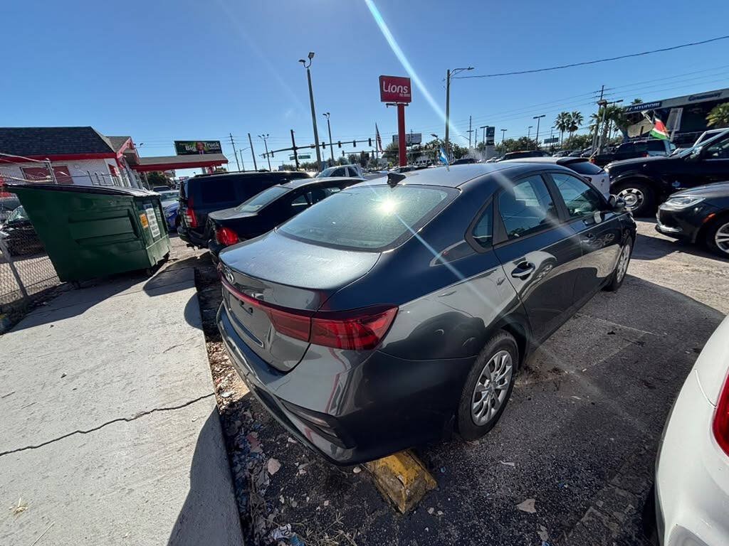 Used 2019 Kia Forte Sedan FWD image 2