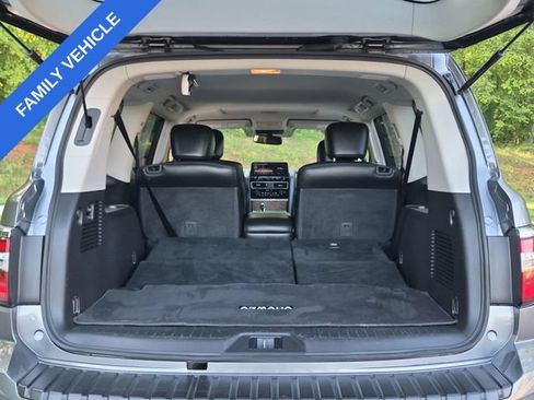 Used 2022 Nissan Armada SL w/ Captain's Chairs Package AWD/4WD image 23