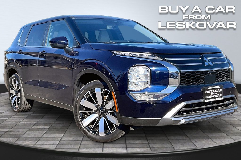Used 2025 Mitsubishi Outlander SE AWD/4WD image 1