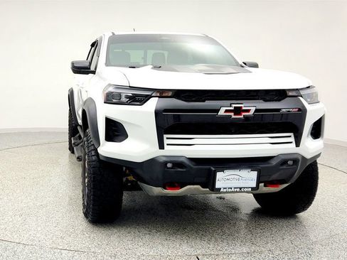 Used 2025 Chevrolet Colorado ZR2 w/ Technology Package image 2