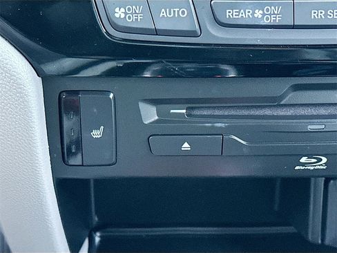 Used 2019 Honda Pilot Touring image 20