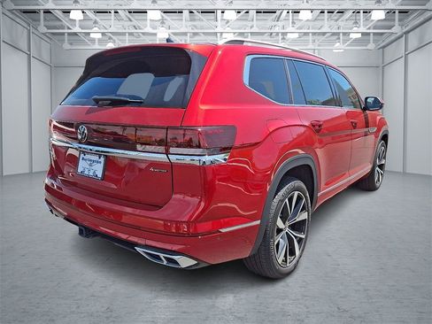 Used 2024 Volkswagen Atlas SEL Premium R-Line image 6