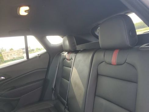 Certified 2024 Chevrolet Trax RS w/ Sunroof Package FWD image 28