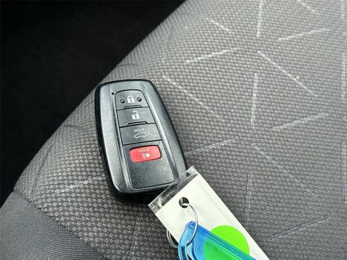 Used 2019 Toyota RAV4 XLE w/ Convenience Package AWD/4WD image 31