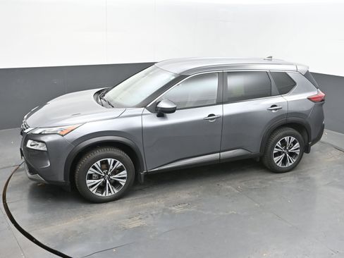 Certified 2023 Nissan Rogue SV image 32