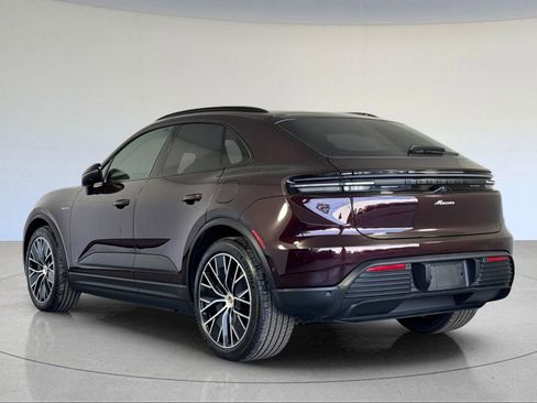 Certified 2025 Porsche Macan Electric RWD image 3