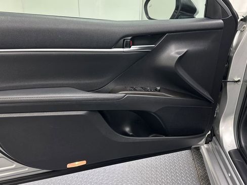 Used 2023 Toyota Camry XSE w/ Navigation Package image 15