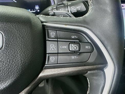 Used 2023 Jeep Grand Cherokee L Limited w/ Luxury Tech Group II AWD/4WD image 14