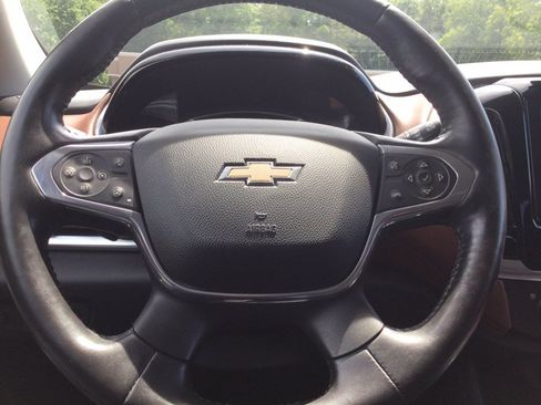 Used 2018 Chevrolet Traverse High Country AWD/4WD image 32