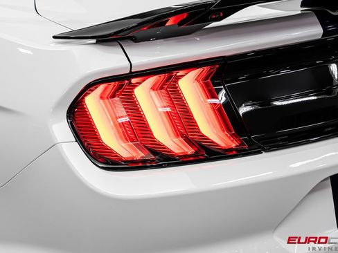 Used 2022 Ford Mustang Shelby GT500 w/ Technology Package RWD image 20