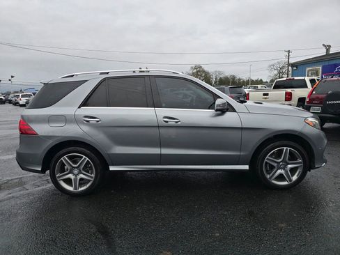 Used 2016 Mercedes-Benz GLE 400 4MATIC image 6