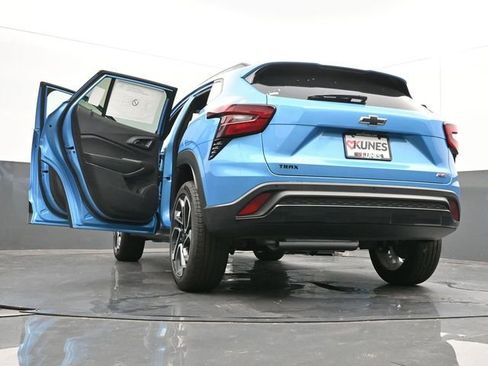 New 2026 Chevrolet Trax RS w/ Driver Confidence Package image 69