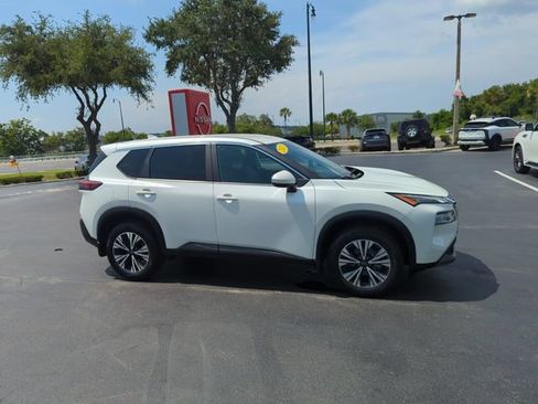 Certified 2023 Nissan Rogue SV AWD/4WD image 2