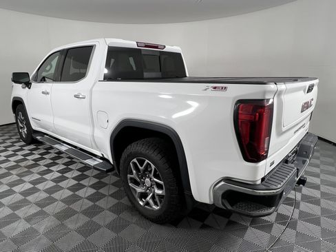 Used 2023 GMC Sierra 1500 SLT image 9