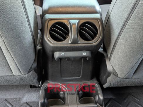 Used 2025 Jeep Wrangler Unlimited Sport AWD/4WD image 31