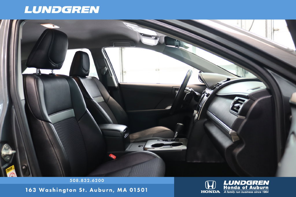 Used 2014 Toyota Camry SE FWD image 16