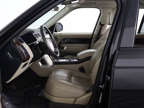 Used 2020 Land Rover Range Rover HSE image 30