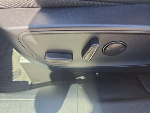 Certified 2024 Ford Escape SE FWD image 12