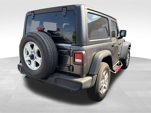 Used 2022 Jeep Wrangler Sport AWD/4WD image 3