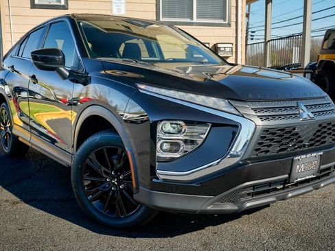 Used 2024 Mitsubishi Eclipse Cross LE AWD/4WD image 3