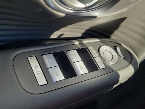 New 2026 Hyundai Ioniq 9 SEL image 14